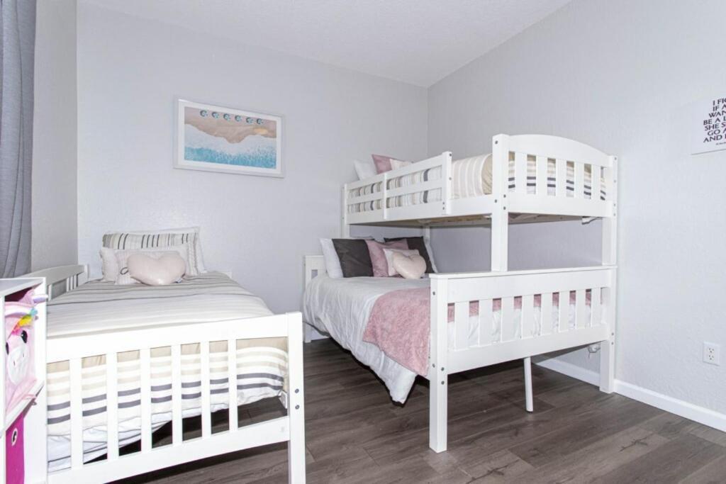 Appartement Winsor Dream - 3 Bedrooms 2 Miles From 103 *